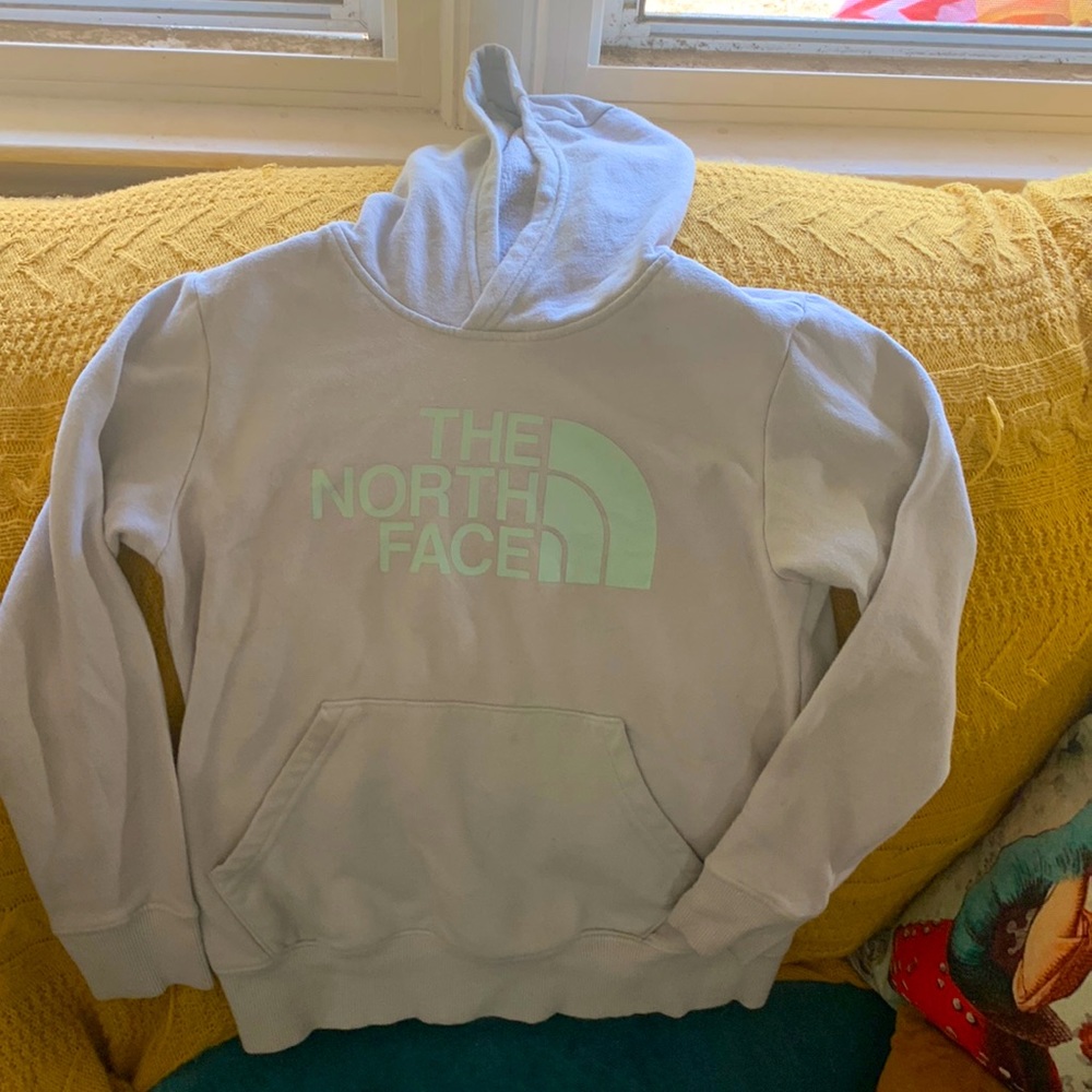 The North Face hoodie with front pocket. s/p, 7/8